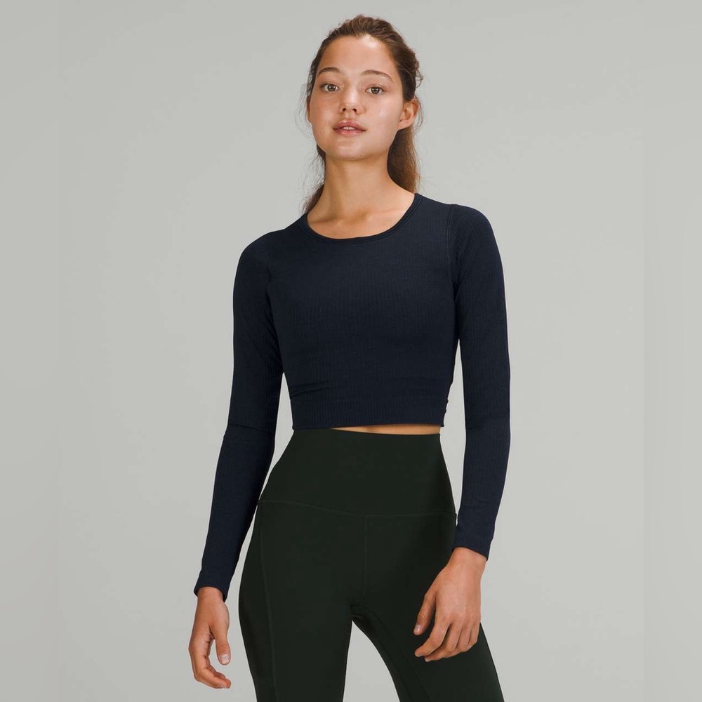 Lululemon Ebb to Street Long Sleeve
True Navy size 10